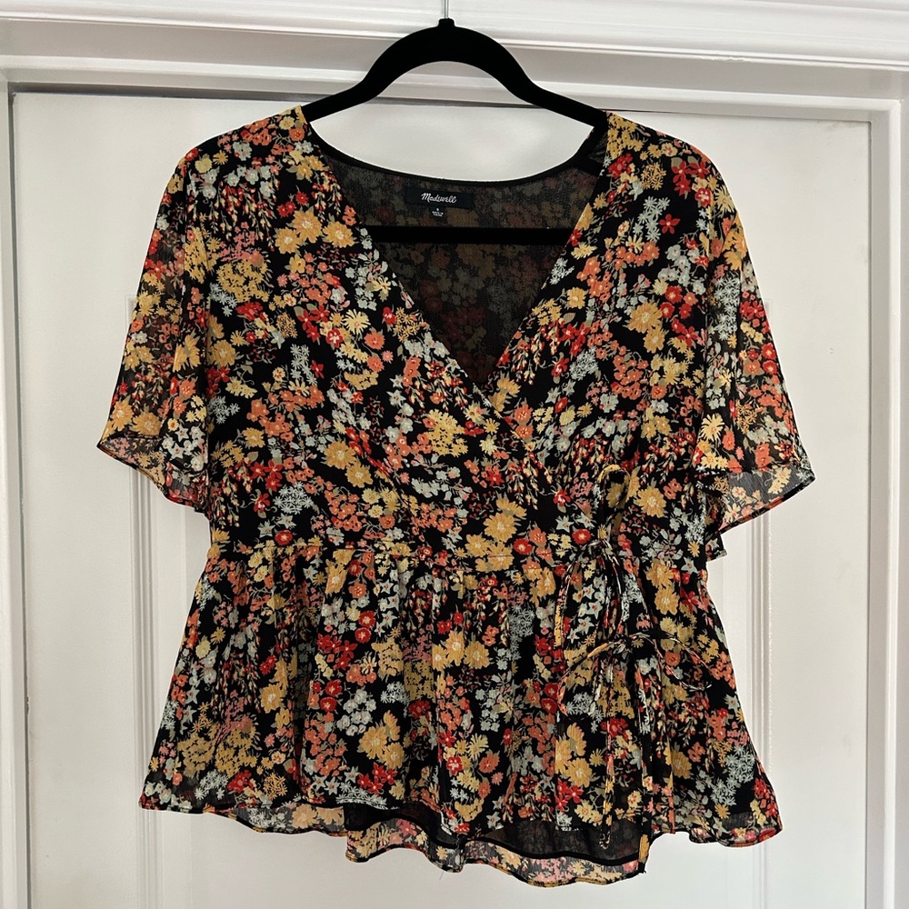 Short-Sleeve Peplum Wrap Top in Flower Garden